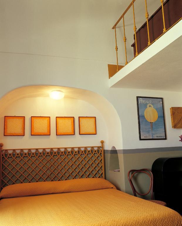 Laetitia 3* Ponza